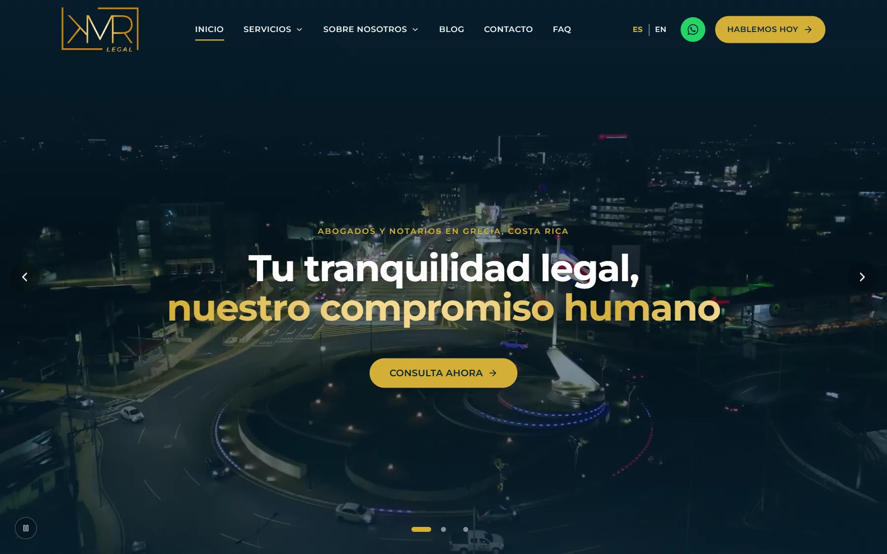 El sitio de KMR Legal en español: «Tu tranquilidad legal, nuestro compromiso humano», abogados y notarios en Grecia, con un botón para pedir una consulta.